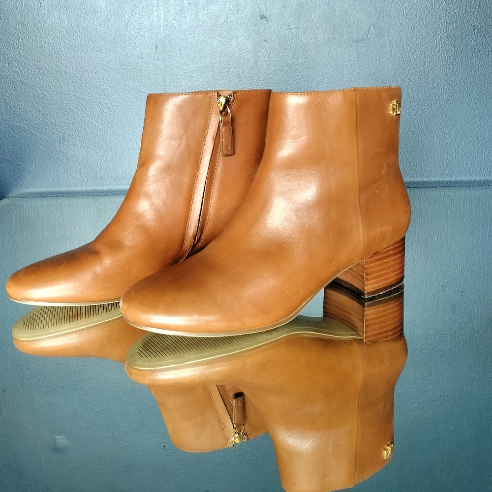 Ralph Lauren brown ankle boots size 6B